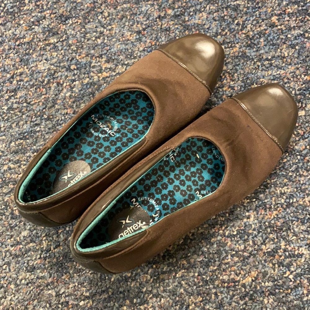 Set Rex Brown Slip on shoes sz. 6.5